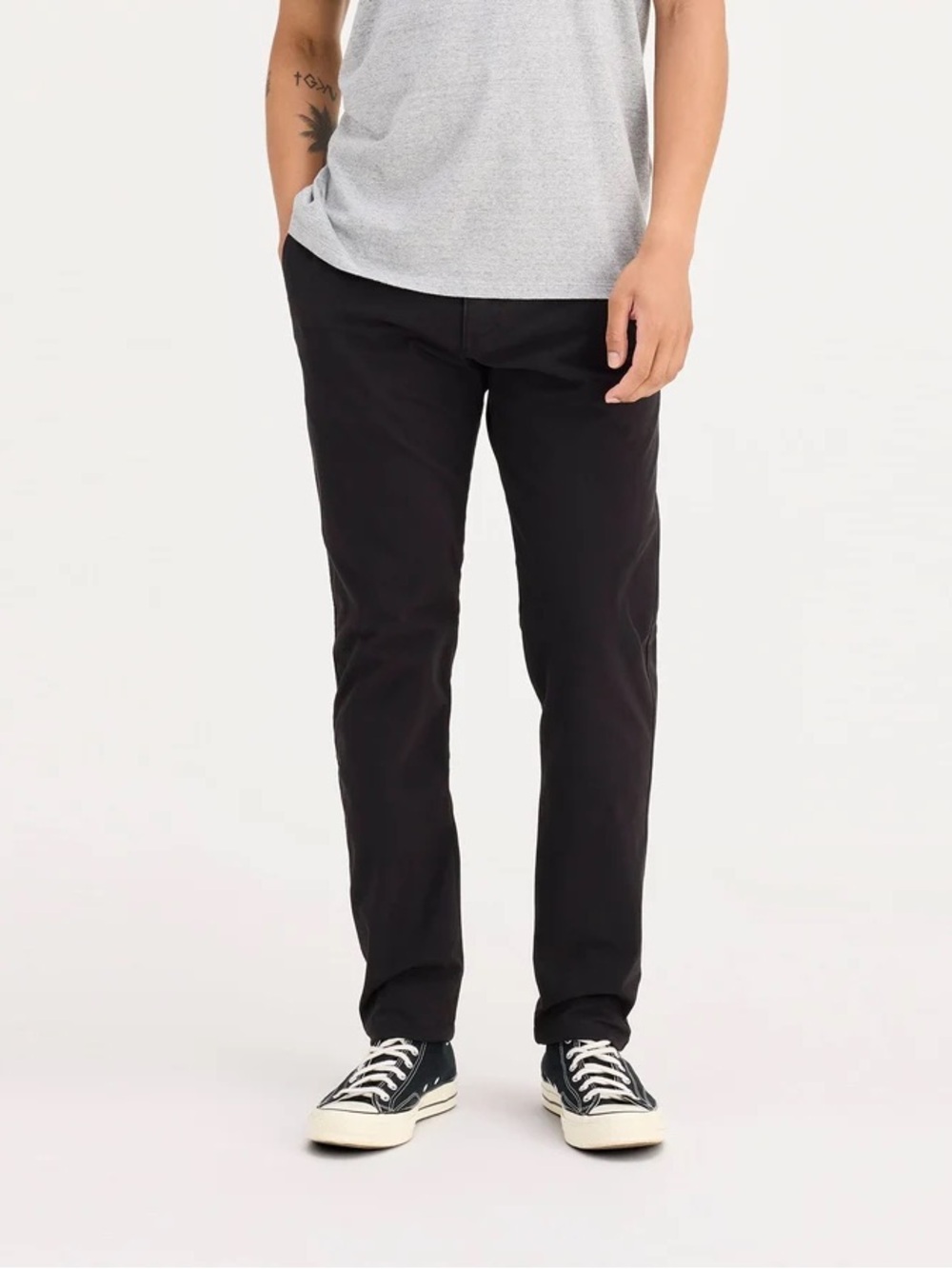 NWT DOCKERS Ultimate Chinos, Athletic Fit SZ 38x32 black